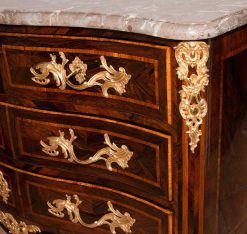 Regence | Galerie Lauretta Commode Epoque Regence Estampillee Antoine Criaerd