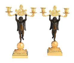 Empire | Limburg Antiquairs Paire De Chandeliers En Bronze Dore Et Patine Vers 1820