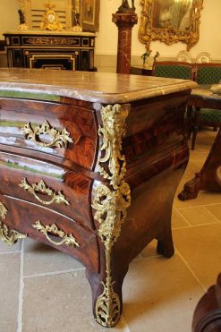 Louis Xv | Antiquités Thierry Martin Commode Tombeau Aux Espagnolettes, Epoque Louis Xv