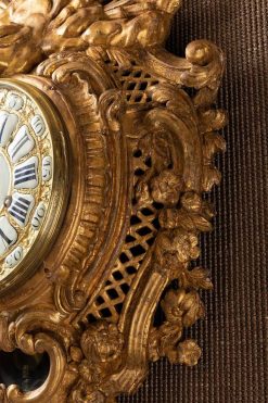 Horloges, Cartels | Isabelle Chalvignac Cartel En Bois Sculpte Dore Epoque Debut Louis Xv Vers 1730