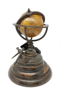 Collections | Subert Globe Terrestre Miniature. Newton & Son, Londres, Post 1833, Ante 1858