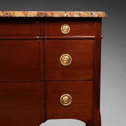 Transition | Laurent Chalvignac Une Commode En Acajou Epoque Transition Estampillee Saunier