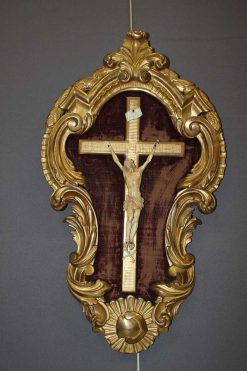 Art Sacre, Objets Religieux | Antiquités Christophe Rochet Christ En Ivoire Dans Son Cadre En Bois Dore