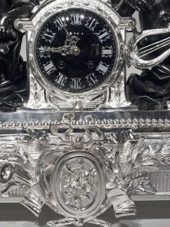 Louis Xvi | Robin Kowalski Antiques Christofle Paris - Importante Pendule De Cheminee En Bronze Argente