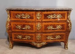 Louis Xv | Gérardin et Cie Commode Tombeau Estampillee Tairraz Xviiie Siecle