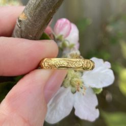 Bijouterie, Joaillerie | Matthew Holder Bague Bouquet En Or Gravee D'Une Lettre Noir, Xve Siecle