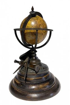 Collections | Subert Globe Terrestre Miniature. Newton & Son, Londres, Post 1833, Ante 1858