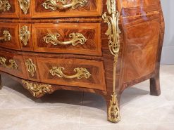 Louis Xv | Gérardin et Cie Commode Tombeau Estampillee Tairraz Xviiie Siecle