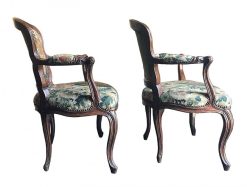 Sieges | Subert Paire De Fauteuils En Noyer, Recouverts De Broderies Au Petit Point, Turin Vers 1750