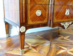 Transition | GSLR Antiques Commode A La Grecque D'Epoque Louis Xv