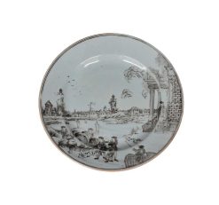 Ceramiques, Porcelaines | JM Béalu & Fils Assiette En Porcelaine De Chine A Decor En Grisaille D'Un Port Et D'Un Lion, 18E Siecle