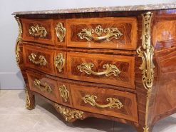 Louis Xv | Gérardin et Cie Commode Tombeau Estampillee Tairraz Xviiie Siecle