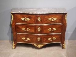 Regence | Gérardin et Cie Commode ''Tombeau'' Estampillee Louis Delaitre Epoque Xviiie