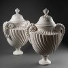 Xxe Siecle | Galerie Philippe Guegan Paire De Vases Couverts A Cotes Torses En Bois Sculpte Et Laque Blanc