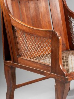 Art Nouveau | Bellechasse 29 galerie Fauteuil Neo - Egyptien