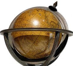 Collections | Subert Globe Terrestre Miniature. Newton & Son, Londres, Post 1833, Ante 1858