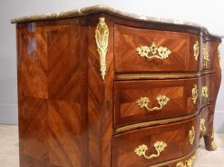 Regence | Gérardin et Cie Commode ''Tombeau'' Estampillee Louis Delaitre Epoque Xviiie