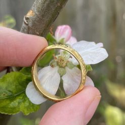 Bijouterie, Joaillerie | Matthew Holder Bague Bouquet En Or Gravee D'Une Lettre Noir, Xve Siecle