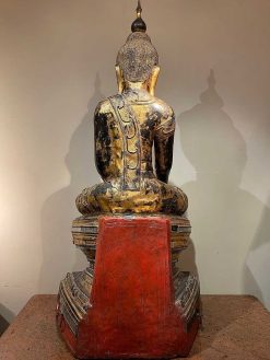 Art Nouveau | La Crédence Tres Grand Bouddha En Bois Sculpte Et Dore, Birmanie 19E Siecle