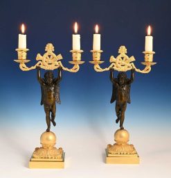 Empire | Limburg Antiquairs Paire De Chandeliers En Bronze Dore Et Patine Vers 1820