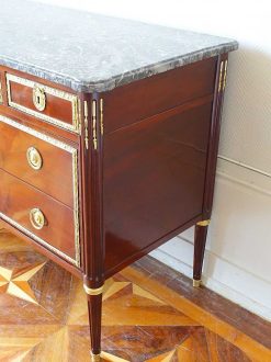 Louis Xvi | GSLR Antiques Commode Louis Xvi En Acajou