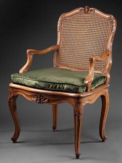 Louis Xv | Galerie Delage Paire De Fauteuils Cannes A La Reine Par Jean Avisse