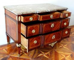 Transition | GSLR Antiques Commode A La Grecque D'Epoque Louis Xv